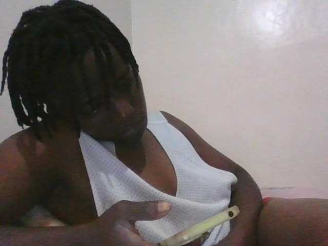 Yourdreamgirl's BongaCams show and profile