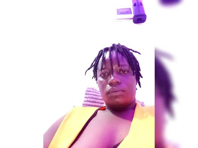 Yourdreamgirl's BongaCams show and profile