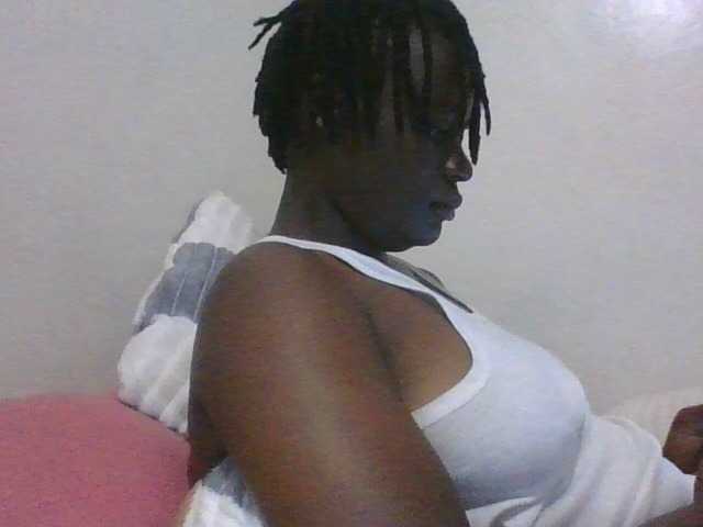 Yourdreamgirl's BongaCams show and profile