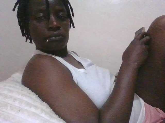 Yourdreamgirl's BongaCams show and profile