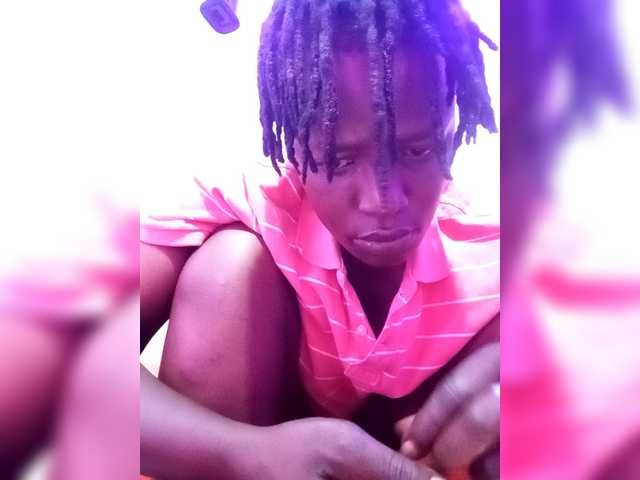 Yourdreamgirl's BongaCams show and profile