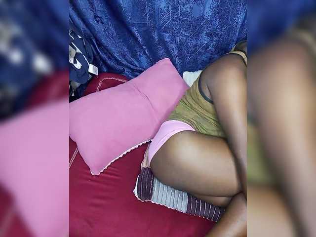 Yourdreamgirl's BongaCams show and profile