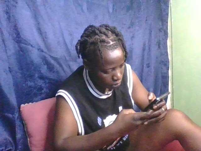 Yourdreamgirl's BongaCams show and profile