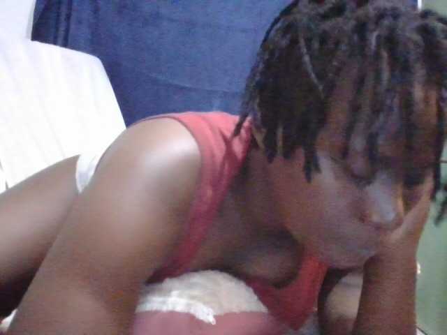 Yourdreamgirl's BongaCams show and profile