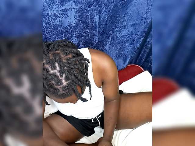 Yourdreamgirl's BongaCams show and profile