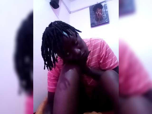 Yourdreamgirl's BongaCams show and profile