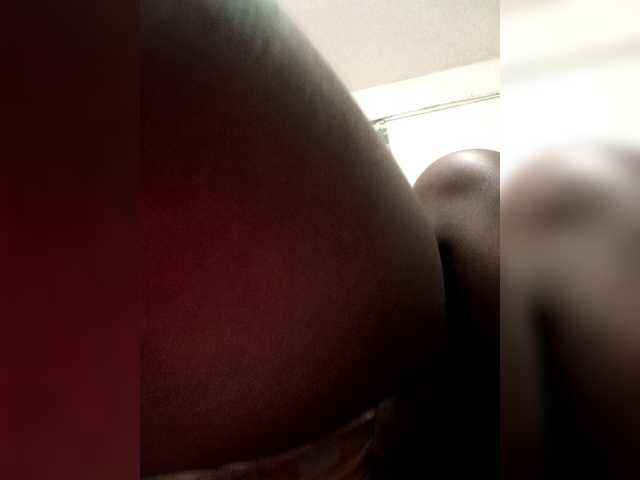 Yourdreamgirl's BongaCams show and profile