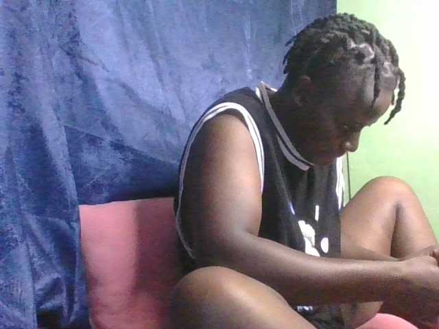 Yourdreamgirl's BongaCams show and profile