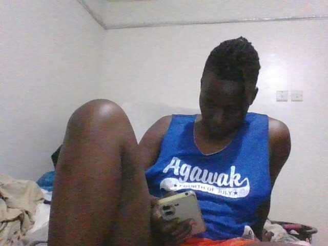 Yourdreamgirl's BongaCams show and profile