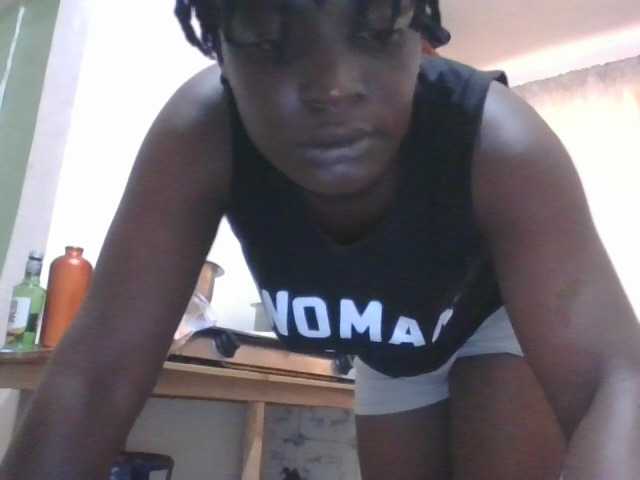 Yourdreamgirl's BongaCams show and profile