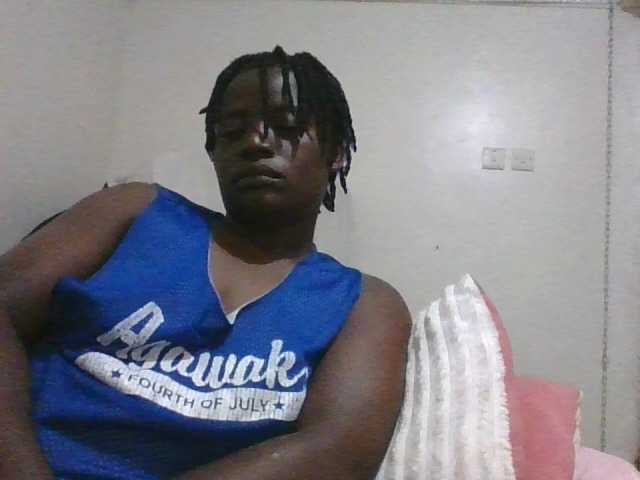 Yourdreamgirl's BongaCams show and profile