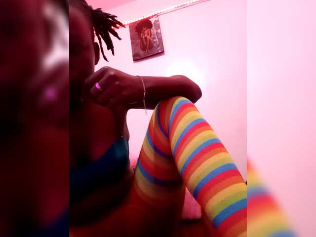 Yourdreamgirl's BongaCams show and profile