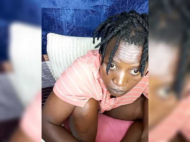 Yourdreamgirl's BongaCams show and profile