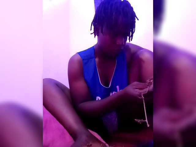 Yourdreamgirl's BongaCams show and profile