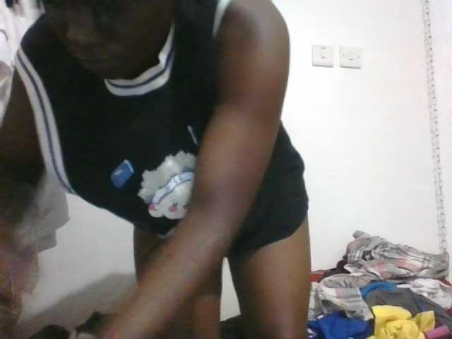 Yourdreamgirl's BongaCams show and profile