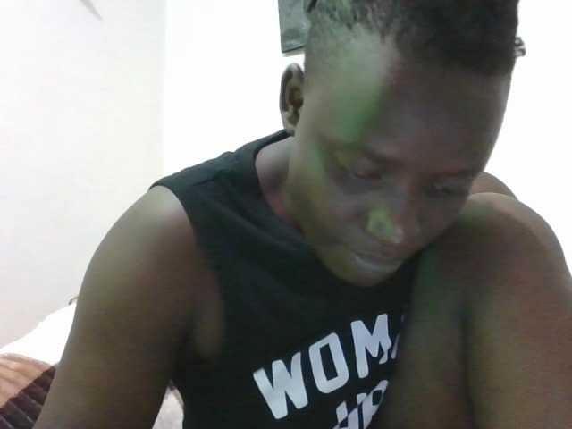 Yourdreamgirl's BongaCams show and profile