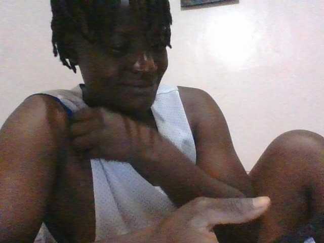 Yourdreamgirl's BongaCams show and profile