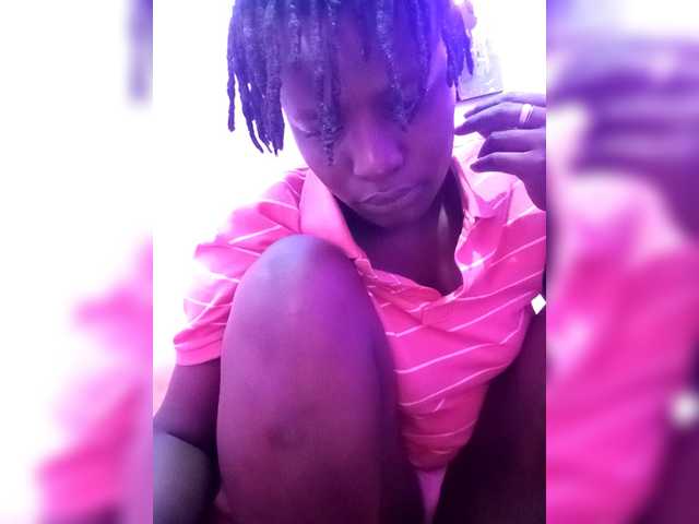 Yourdreamgirl's BongaCams show and profile