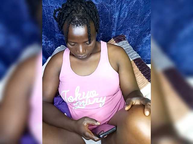 Yourdreamgirl's BongaCams show and profile