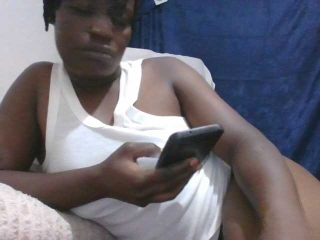 Yourdreamgirl's BongaCams show and profile