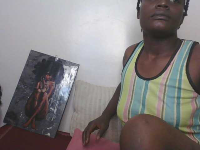 Yourdreamgirl webcam