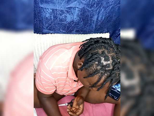 Yourdreamgirl's BongaCams show and profile