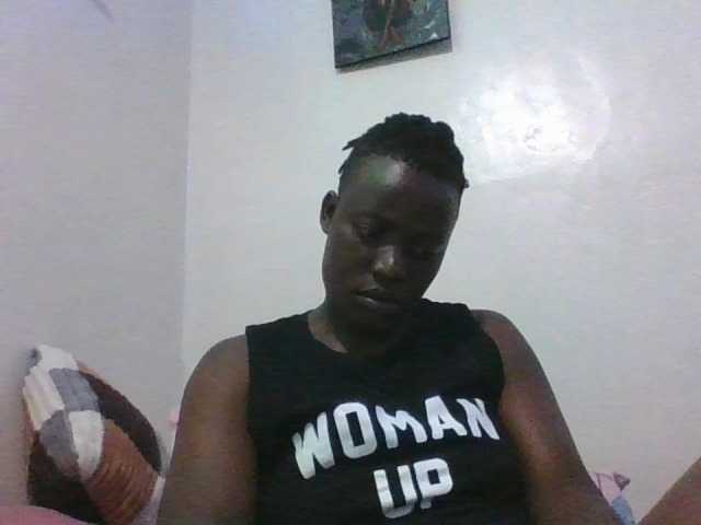 Yourdreamgirl live cam profile