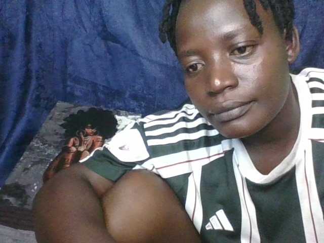 Yourdreamgirl webcam