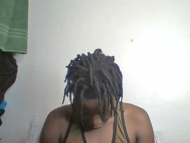 Yourdreamgirl's BongaCams show and profile