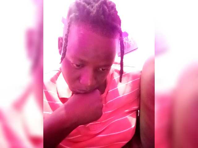 Yourdreamgirl's BongaCams show and profile