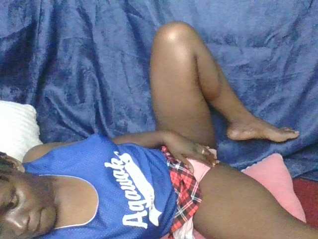 Yourdreamgirl's BongaCams show and profile