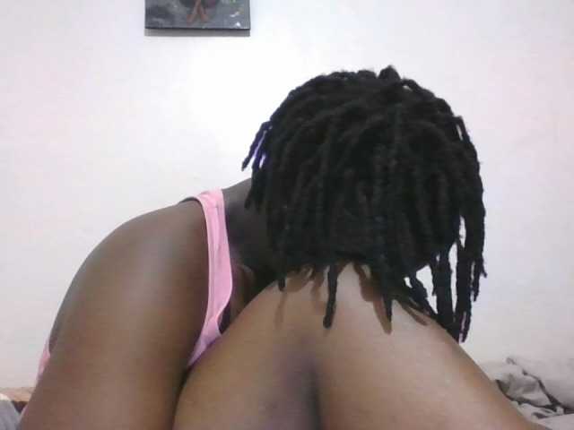 Yourdreamgirl's BongaCams show and profile