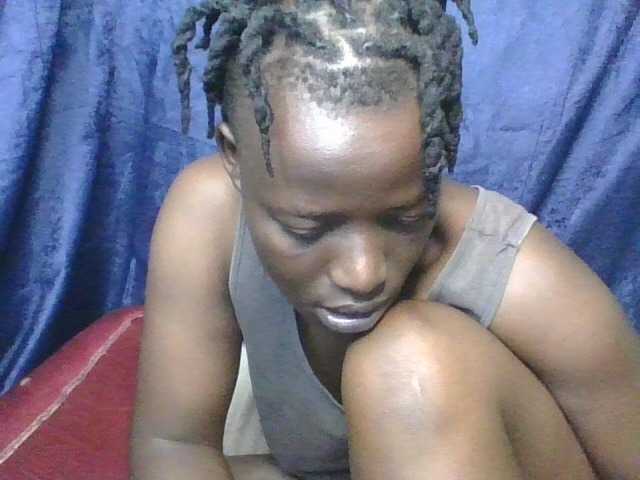 Yourdreamgirl webcam