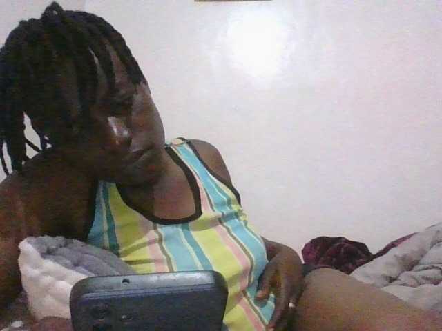 Yourdreamgirl's BongaCams show and profile