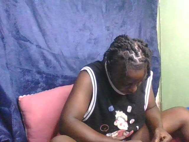 Yourdreamgirl's BongaCams show and profile