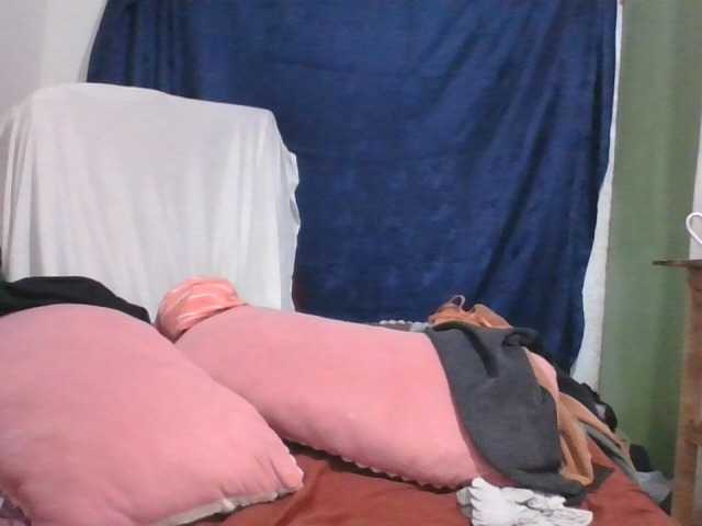 Yourdreamgirl's BongaCams show and profile