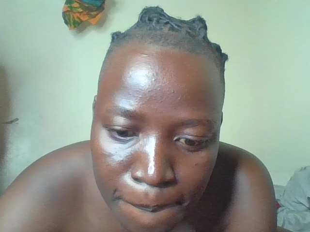 Yourdreamgirl webcam