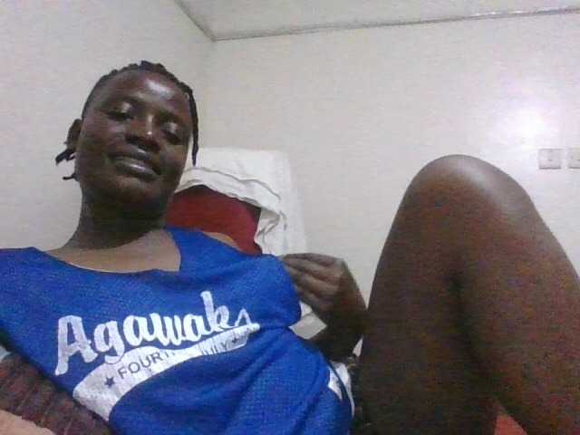 Yourdreamgirl's BongaCams show and profile