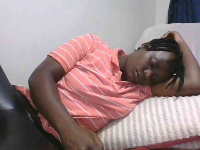 Yourdreamgirl webcam