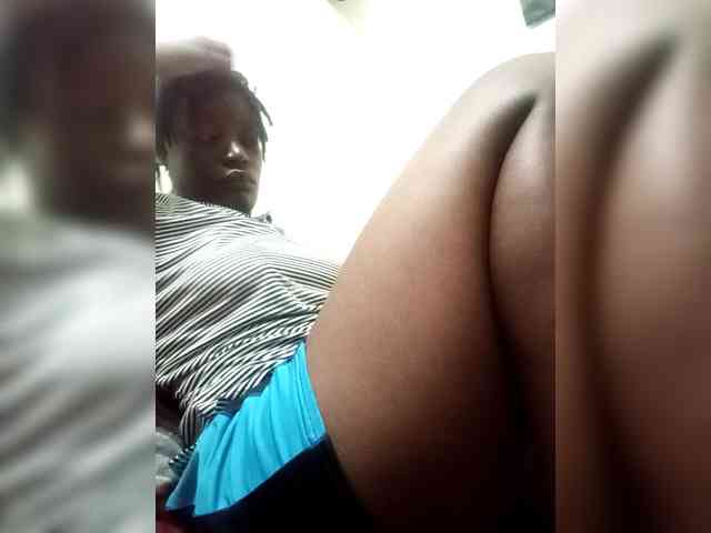 Yourdreamgirl webcam