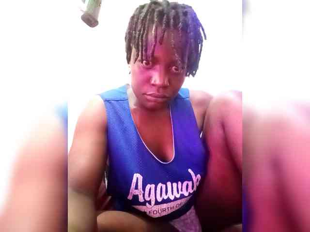 Yourdreamgirl webcam