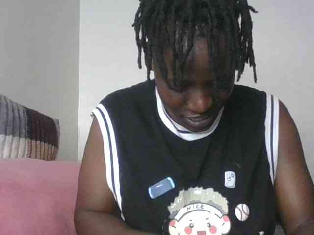 Yourdreamgirl webcam