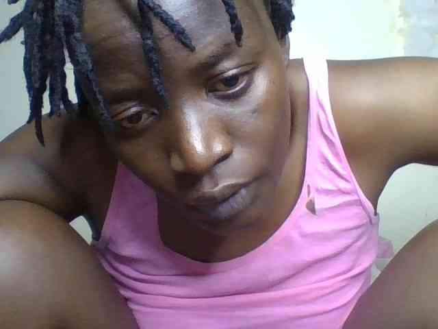 Yourdreamgirl webcam