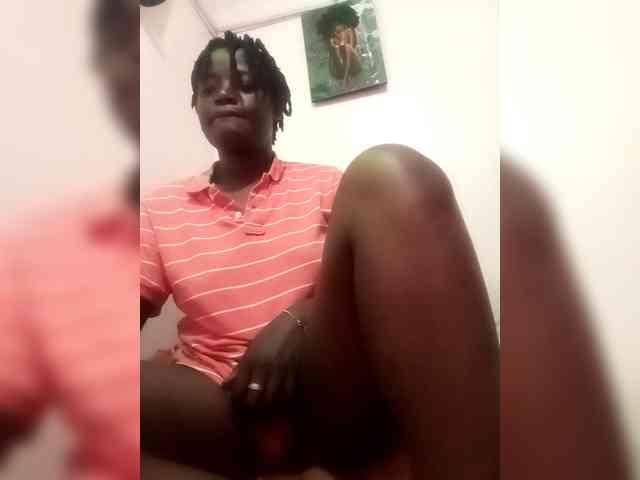 Yourdreamgirl webcam