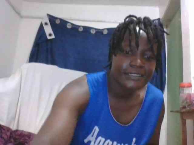 Yourdreamgirl webcam