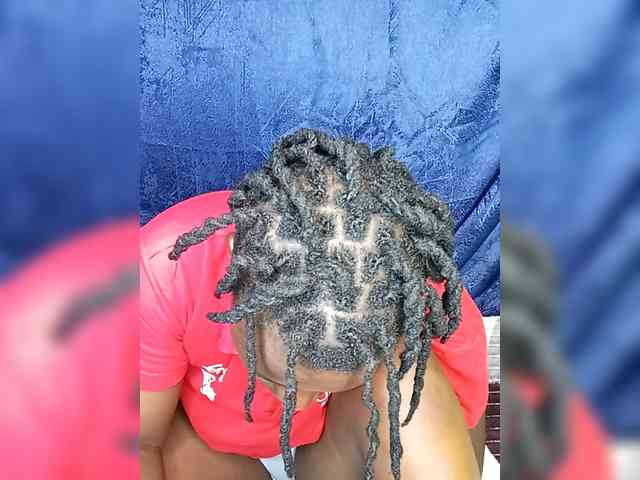 Yourdreamgirl webcam