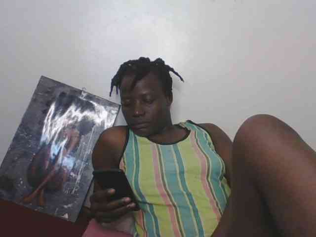 Yourdreamgirl webcam