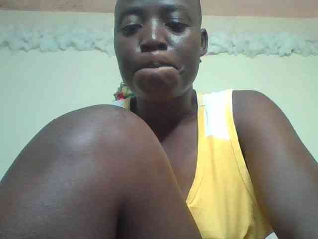 Yourdreamgirl webcam