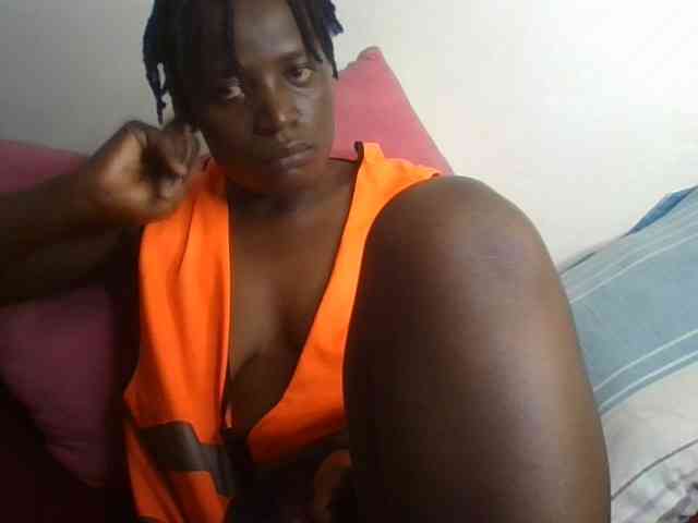 Yourdreamgirl webcam