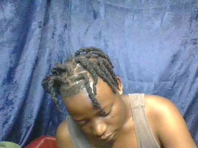 Yourdreamgirl webcam